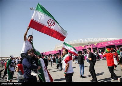 در حاشیه دیدار تیمهای ایران و ولز