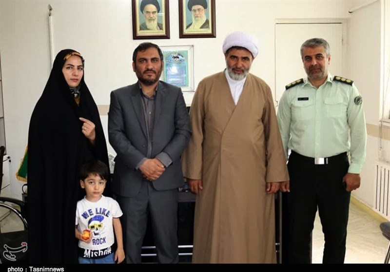 بازدید رئیس عقیدتی فرمانده انتظامی سمنان از دفتر استانی خبرگزاری تسنیم+تصاویر