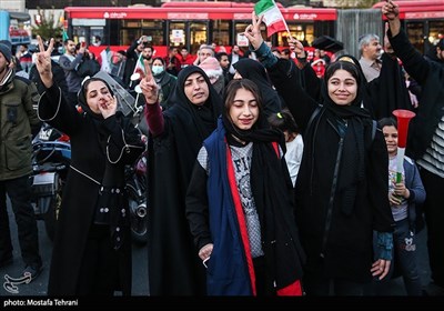 جشن پیروزی تیم ملی درخیابان های تهران