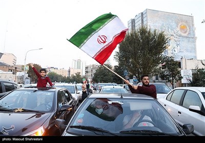 جشن پیروزی تیم ملی درخیابان های تهران