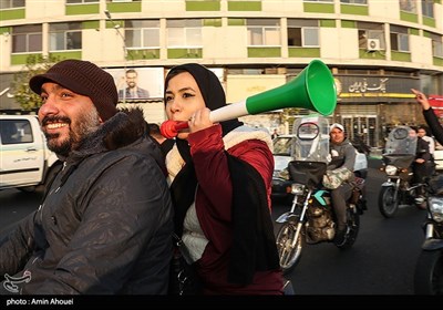 جشن پیروزی تیم ملی درخیابان های تهران