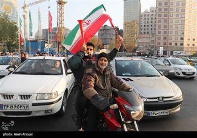 جشن پیروزی تیم ملی درخیابان های تهران