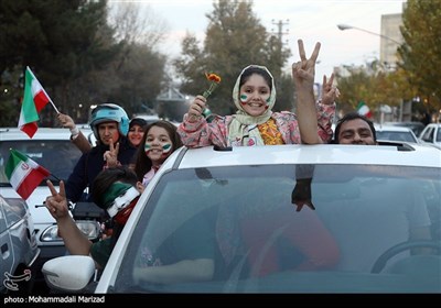 شادی مردم در پی برد ایران مقابل ولز - قم