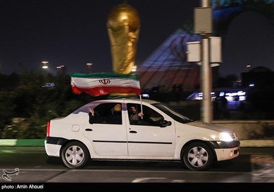 ویدئو مپینگ و نور افشانی برج آزادی به مناسبت پیروزی تیم ملی در مقابل تیم ولز 
