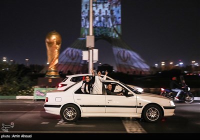 ویدئو مپینگ و نور افشانی برج آزادی به مناسبت پیروزی تیم ملی در مقابل تیم ولز 
