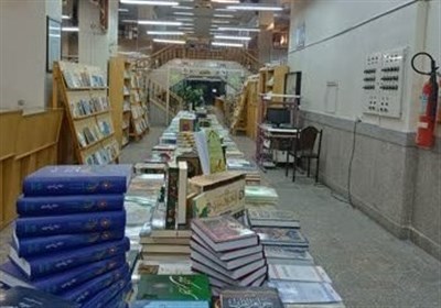  برپایی نمایشگاه کتابخانۀ تخصصی دانشگاه علوم حدیث تهران 
