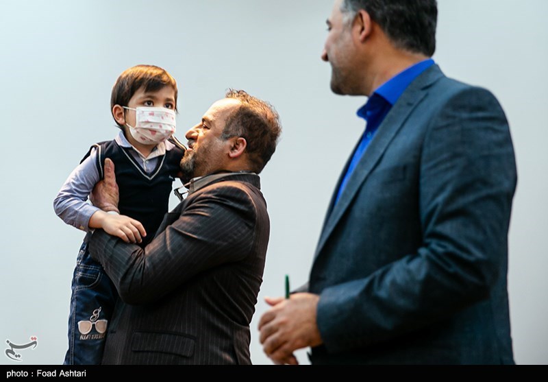 “آرمان” بیمار ۵ ساله مبتلا به سرطان خون چگونه توسط دانشمندان ایرانی درمان شد؟ + تصاویر