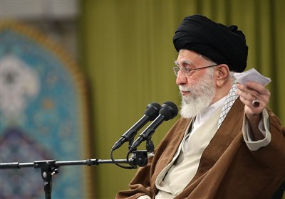 امام خامنهای: بیانیه سال 67 امام، فقط برای بسیجیان دهه 60 نیست/ بچههای تیم ملی فوتبال چشم ملت ما را روشن کردند