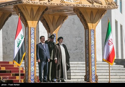 استقبال رسمي لرئيس الوزراء العراقي