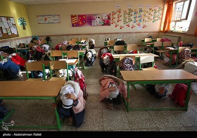 مانور ایمنی در برابر زلزله در مدارس - همدان