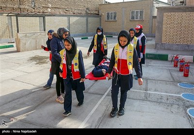 مانور ایمنی در برابر زلزله در مدارس - مشهد 