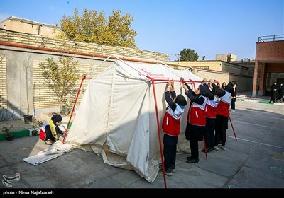 مانور ایمنی در برابر زلزله در مدارس - مشهد 