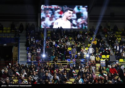 تماشای فوتبال ایران و آمریکا در ورزشگاه شیرودی