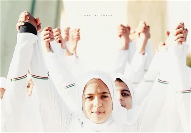 نماهنگ// &quot;ایران افتخار من&quot; به روایت 300 دختر و پسر ایرانی