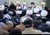 دیدار خودمانی و بدون ‌تشریفات رئیس‌جمهور با علمای شیعه و سنی کردستان‌‌ +تصاویر