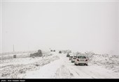 وضعیت راه‌های کشور؛ بارش برف و باران در جاده‌های 19 استان