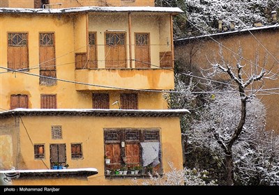 تساقط الثلوج في "ماسوله" شمال إيران
