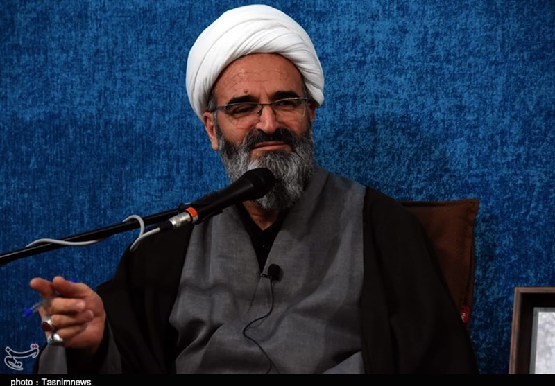 امام جمعه سمنان: دولت برای کاهش آلایندگی به واحدهای صنعتی تسهیلات بدهد