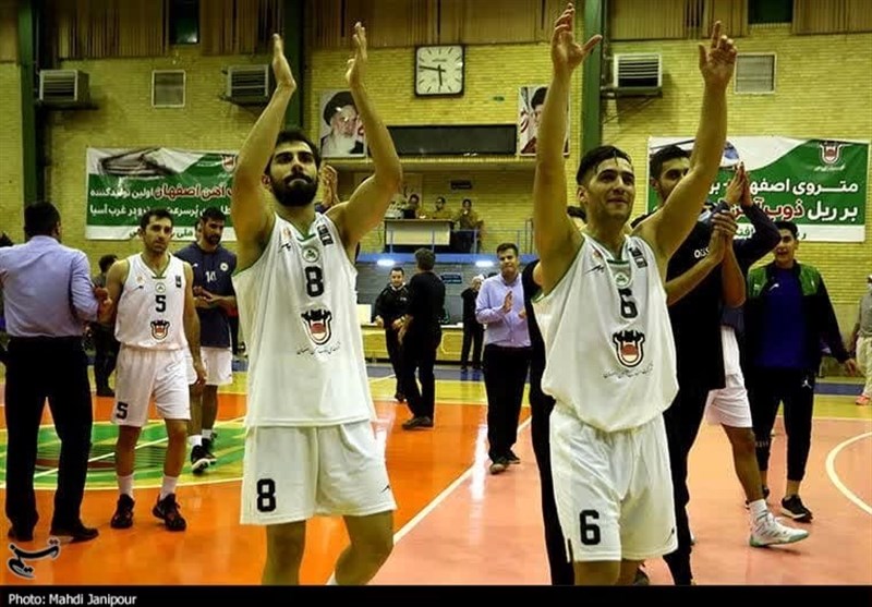 پیروزی ذوبی‌ها مقابل صدرنشین لیگ برتر بسکتبال+تصاویر