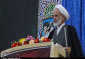 خطیب جمعه کرمان: گرانی و فشار اقتصادی بر مردم زیاد است/ دولت برای مهار تورم ‌فکری کند