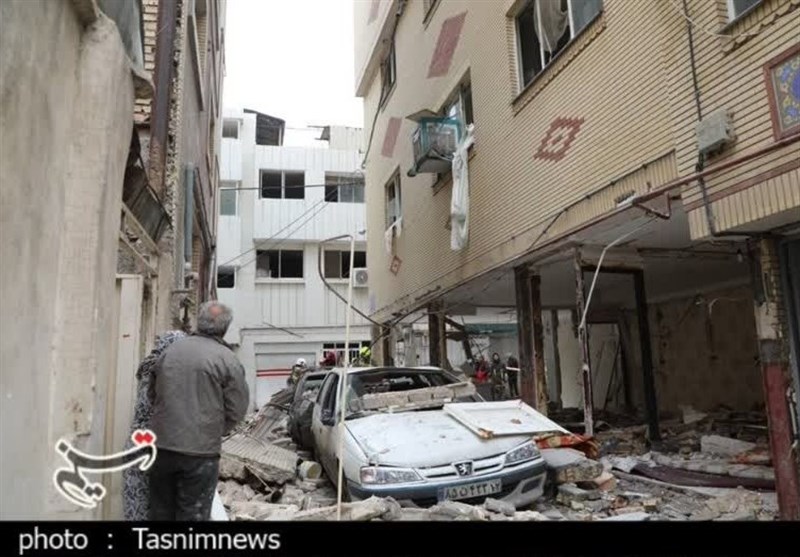 انفجار گاز در یک آپارتمانی مسکونی مشهد/ خسارت به چند منزل و خودرو ‌+ تصاویر