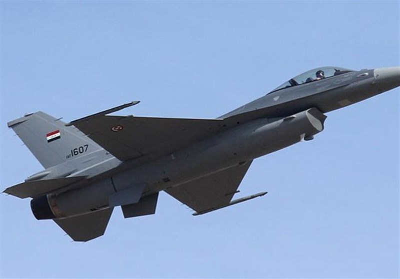 بمباران مخفیگاه داعش در کرکوک از سوی جنگنده‌های اف-16 عراق