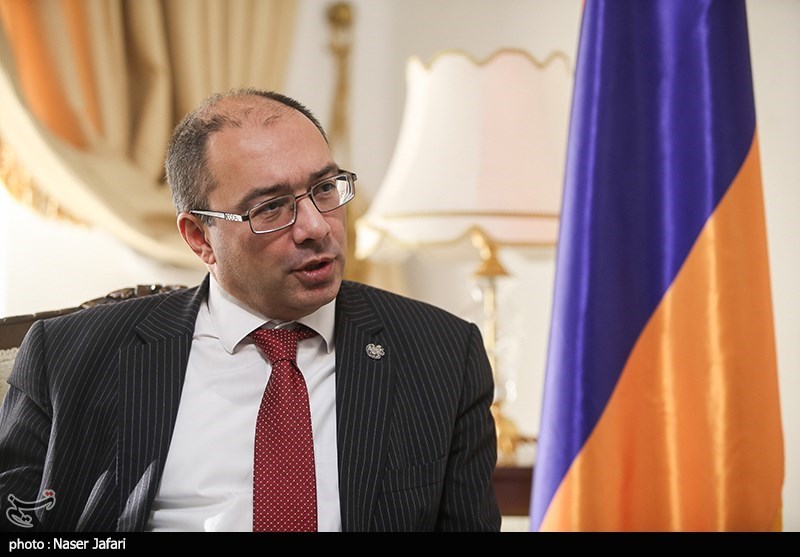 Ermenistan&apos;ın İran Büyükelçisi: Erivan Herhangi Üçüncü Bir Ülkeye Toprak Vermeyecek