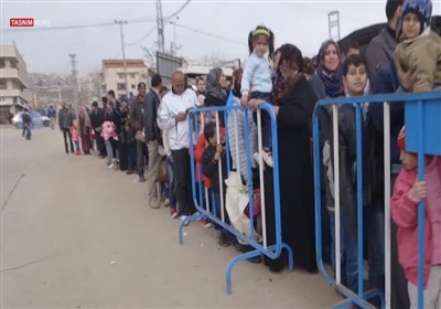 العوائق الغربیة تمنع عودة اللاجئین السوریین من لبنان لبلدهم سوریا