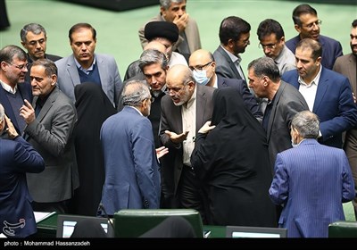 احمد وحیدی وزیر کشور در صحن علنی مجلس شورای اسلامی