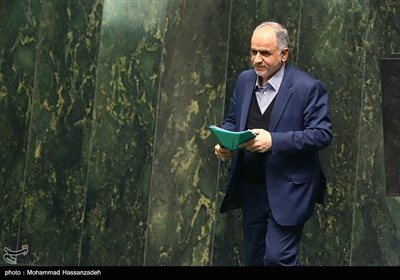 امیرحسین رحیمی وزیر دادگستری در صحن علنی مجلس شورای اسلامی
