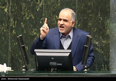 امیرحسین رحیمی وزیر دادگستری در صحن علنی مجلس شورای اسلامی