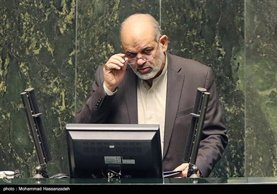 احمد وحیدی وزیر کشور در صحن علنی مجلس شورای اسلامی