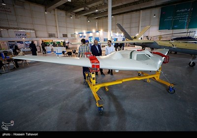 Iran Holds Airshow on Southern Island