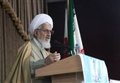 امام جمعه زنجان: دهه فجر فرصت مناسبی برای تبیین دستاوردهای انقلاب است