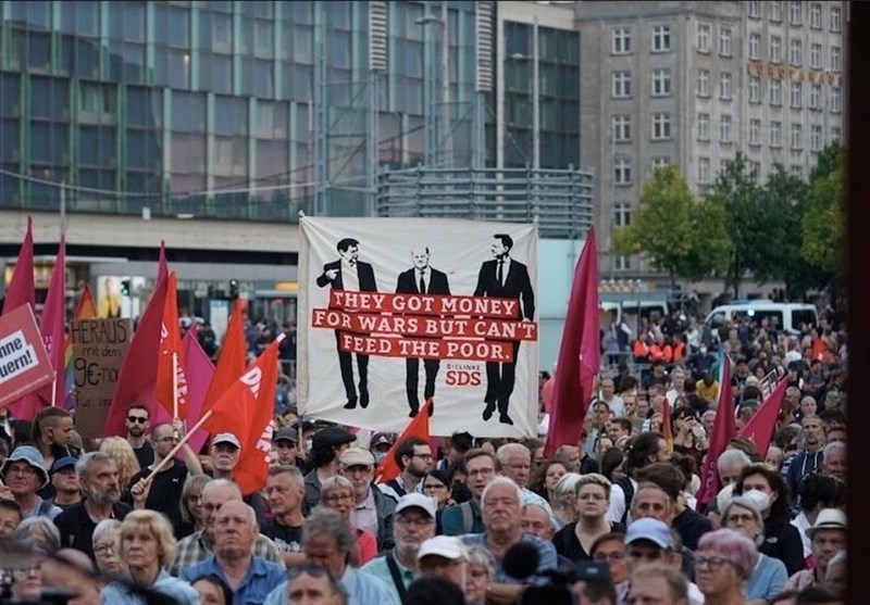 Protesters March against Soaring Cost of Living in Germany’s Munich (+Video)
