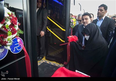 رونمایی از خودروهای جدید ناوگان اتوبوسرانی در کرمانشاه