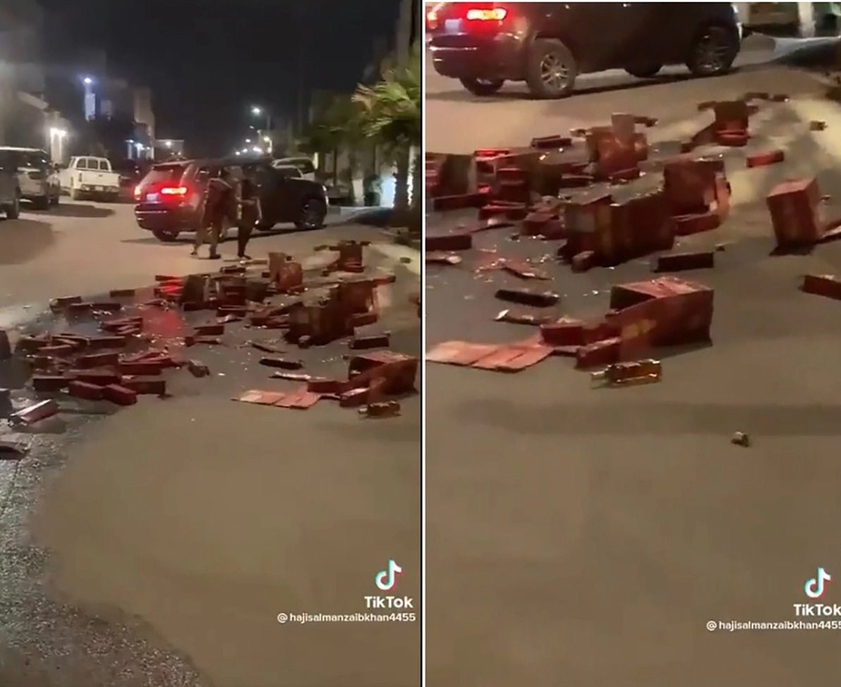 واژگونی کامیون حامل مشروبات الکلی در عربستان سعودی