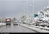 کولاک و برف جاده‌های زنجان را فرا گرفت