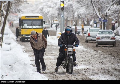 بارش برف در زنجان 