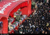 تشییع پیکر 13 شهید گمنام دفاع مقدس در اصفهان