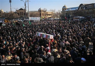  تشییع پیکر سه شهید گمنام دفاع مقدس - همدان