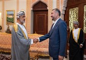 Iran Calls for Expansion of Relations with Oman