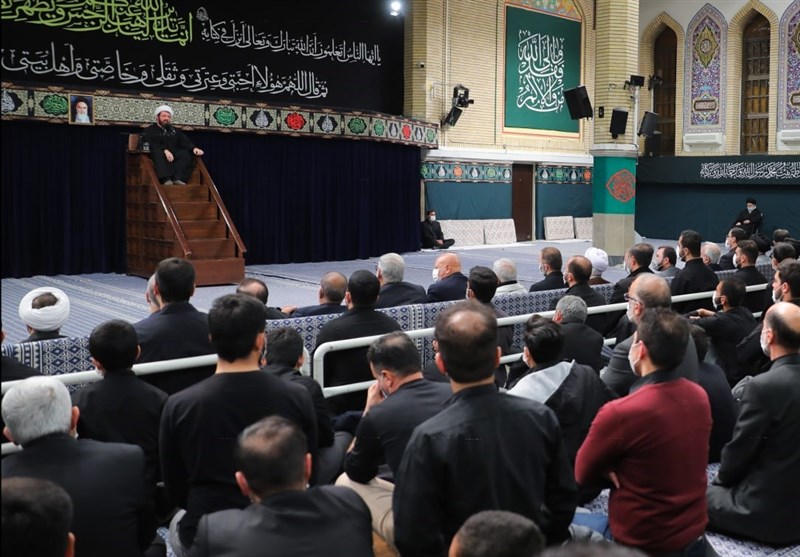 پنجمین شب عزاداری حضرت زهرا(ع) با حضور رهبر انقلاب برگزار شد