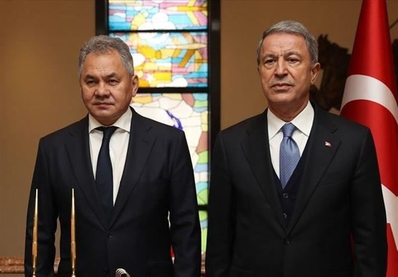 وزیران دفاع روسیه، ترکیه و سوریه در مسکو دیدار و گفتگو کردند