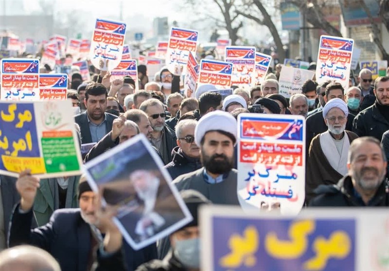 حضور به موقع مردم در حماسه 9 دی سال ها کشور را بیمه کرد