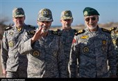 امیر سید عبدالرحیم موسوی فرمانده کل ارتش وامیر دریادار حبیب الله سیاری معاون هماهنگ کننده ارتش در  سومین روز رزمایش ذوالفقار ۱۴۰۱