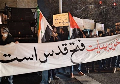  تجمع دانشجویان در سالگرد شهید سلیمانی مقابل سفارت سوئیس 