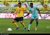 دیدار تیم های فوتبال سپاهان اصفهان و مس کرمان