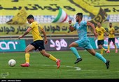 دیدار تیم های فوتبال سپاهان اصفهان و مس کرمان