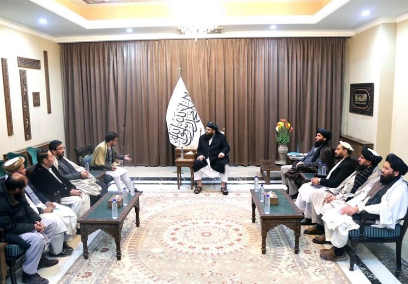 دیدار معاون سیاسی نخست وزیر طالبان با اساتید دانشگاهی شیعه